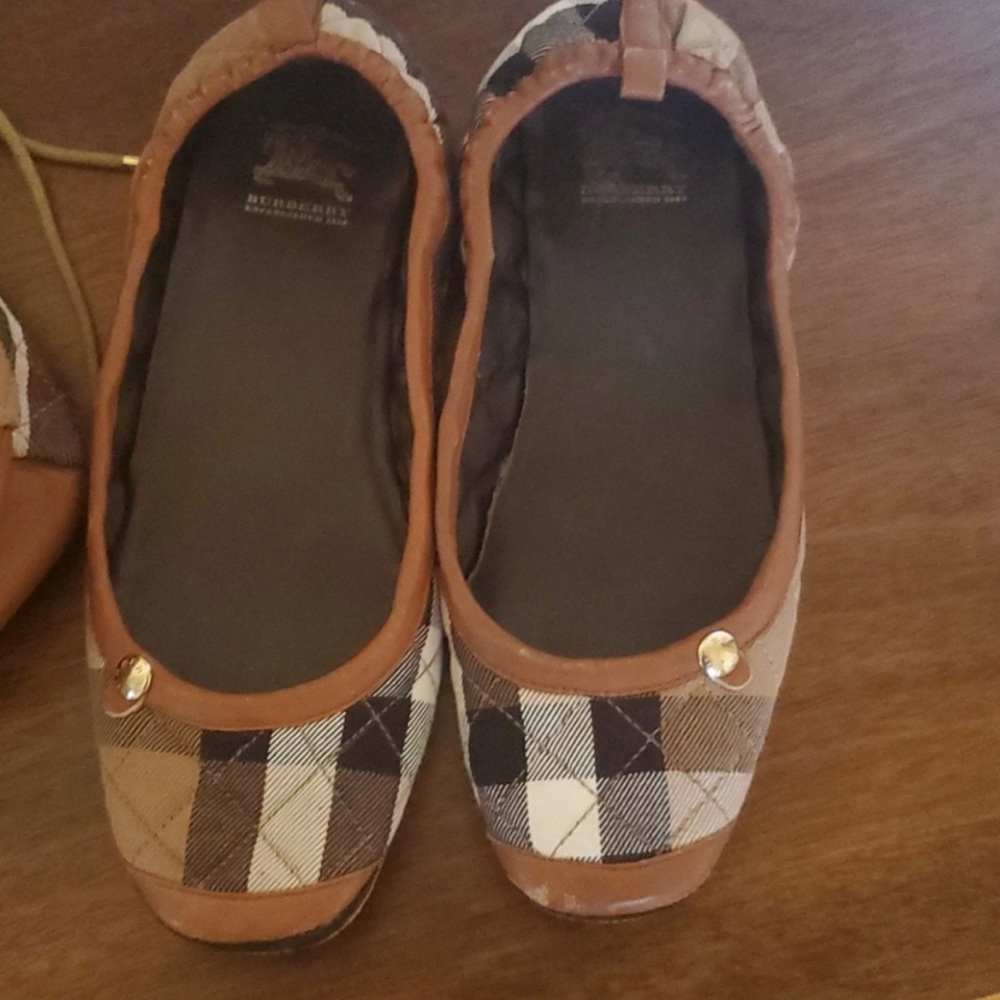 🚨 reduced!! 🩵 Burberry House Ballet Slippers Large